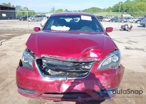 2014 Chrysler 200 Touring z USA, uszkodzony, nr VIN 1C3CCBBG1EN192411